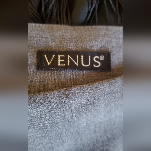 Venus Gray Pencil Midi Skirt With Front Leg Slit Size 6 Medium - Picture 6 of 6